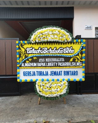 Papan Bunga Duka di Bime